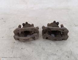 Суппорт передний пара для Toyota Crown S130 (1987—1999)  запчасти бу