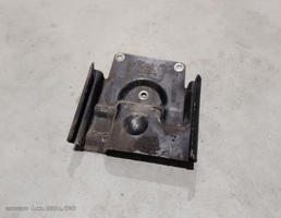 Кронштейн бачка ГУРа для Audi 100 C4 (1990—1994)  запчасти бу