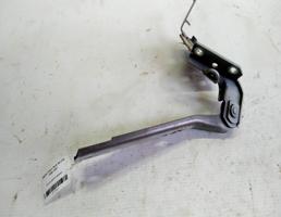 Петля капота правая для Audi A6 C4 (1994—1997)  запчасти бу