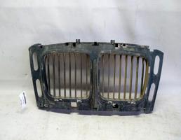 Решетка радиатора для BMW 7 серия E32 (1986—1994)  запчасти бу