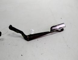 Поводок стеклоочистителя передний правый для Mazda 626 GD (1987—1996)  запчасти бу