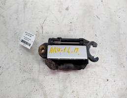 Ручка двери наружная передней левой для Audi 80 B4 (1991—1996)  запчасти бу