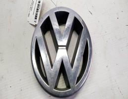 Эмблема решетки для VOLKSWAGEN Passat B5 (1996—2001)  запчасти бу