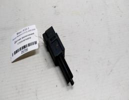 Датчик включения стоп сигнала для Nissan Maxima A33 (1999—2006)  запчасти бу
