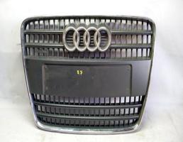 Решетка радиатора для Audi Q7 4L (2005—2009)  запчасти бу