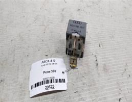 Реле 370 для Audi A6 C4 94-97г  запчасти бу