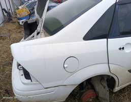 Крыло заднее правое для Ford Focus 1 98-05г  запчасти бу