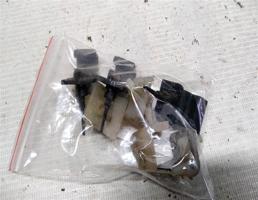 Пистон обшивки для VOLKSWAGEN Golf Mk2 (1983—1992)  запчасти бу