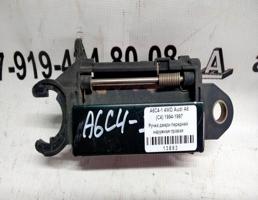 Ручка двери наружная передней правой для Audi A6 C4 (1994—1997)  запчасти бу