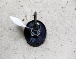 Крышка бачка гидроподвески для ZX Landmark I (2005—2009)  запчасти бу