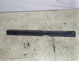 Накладка на порог внутренний км-т для VOLKSWAGEN Passat B4 (1993—1997)  запчасти бу