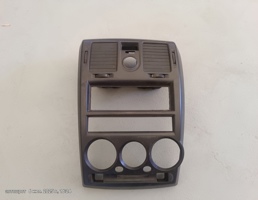 Консоль для Hyundai Getz I (2002—2005)  запчасти бу