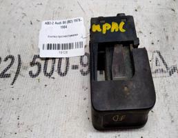 Кнопка ПТФ для Audi 80 B2 (1978—1986)  запчасти бу