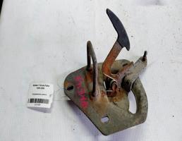 Ограничитель капота для Skoda Fabia I (1999—2004)  запчасти бу